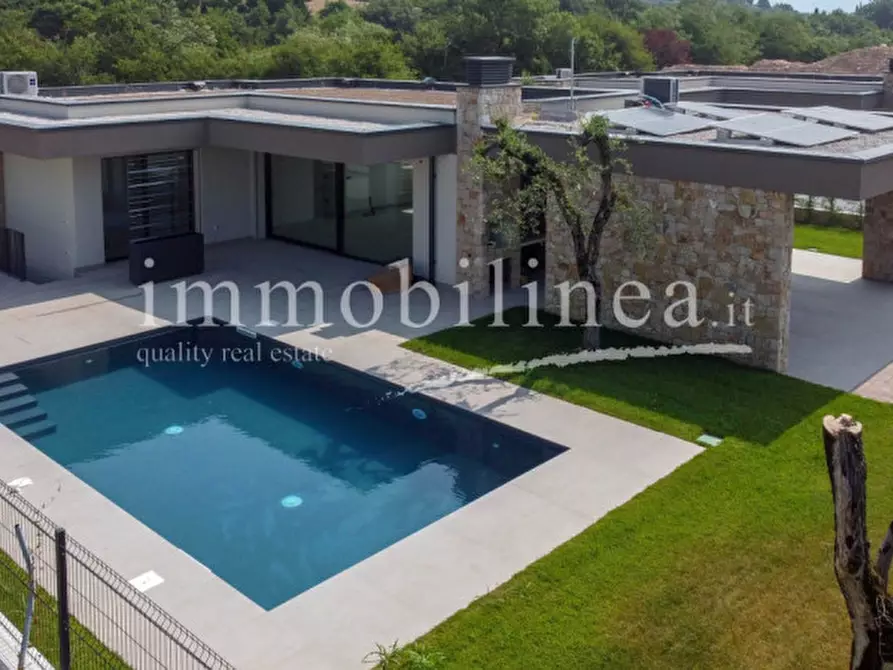 Immagine 5 di Villa in vendita  in Rossar a Costermano sul Garda