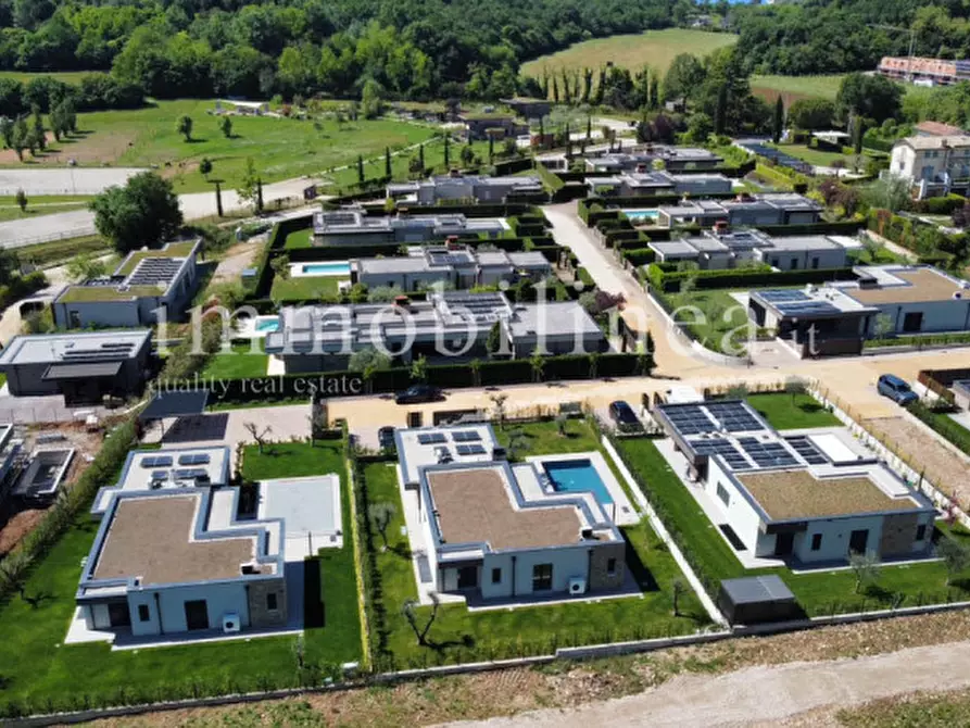 Immagine 7 di Villa in vendita  in Rossar a Costermano sul Garda