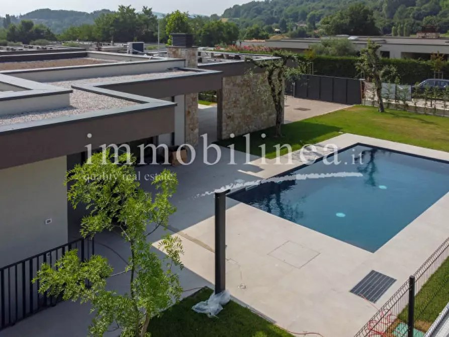 Immagine 9 di Villa in vendita  in Rossar a Costermano sul Garda