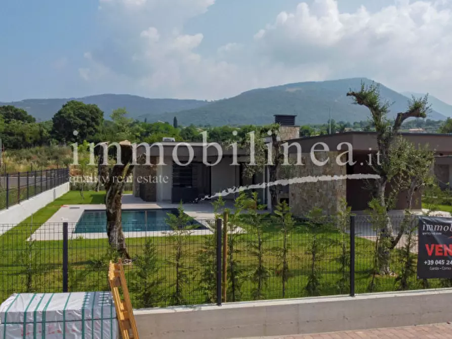 Immagine 10 di Villa in vendita  in Rossar a Costermano sul Garda