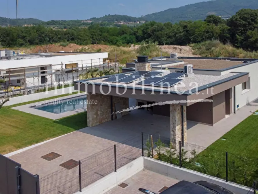 Immagine 19 di Villa in vendita  in Rossar a Costermano sul Garda