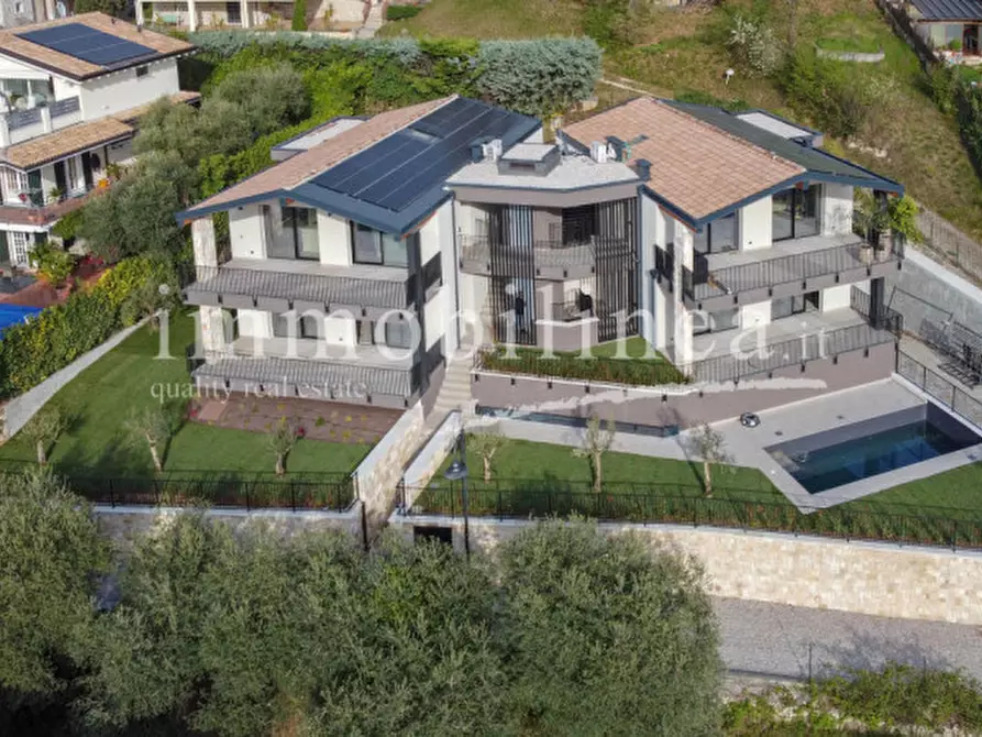 Immagine 9 di Appartamento in vendita  in Via Cà Bianca a Torri Del Benaco