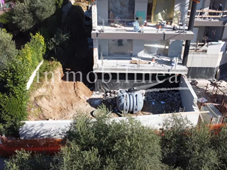 Immagine 9 di Appartamento in vendita  in Via Cà Bianca a Torri Del Benaco