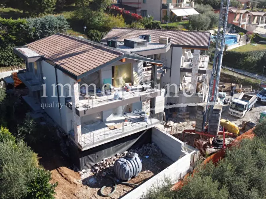 Immagine 11 di Appartamento in vendita  in Via Cà Bianca a Torri Del Benaco