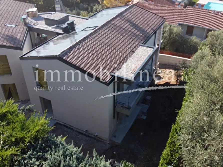 Immagine 11 di Appartamento in vendita  in Via Cà Bianca a Torri Del Benaco