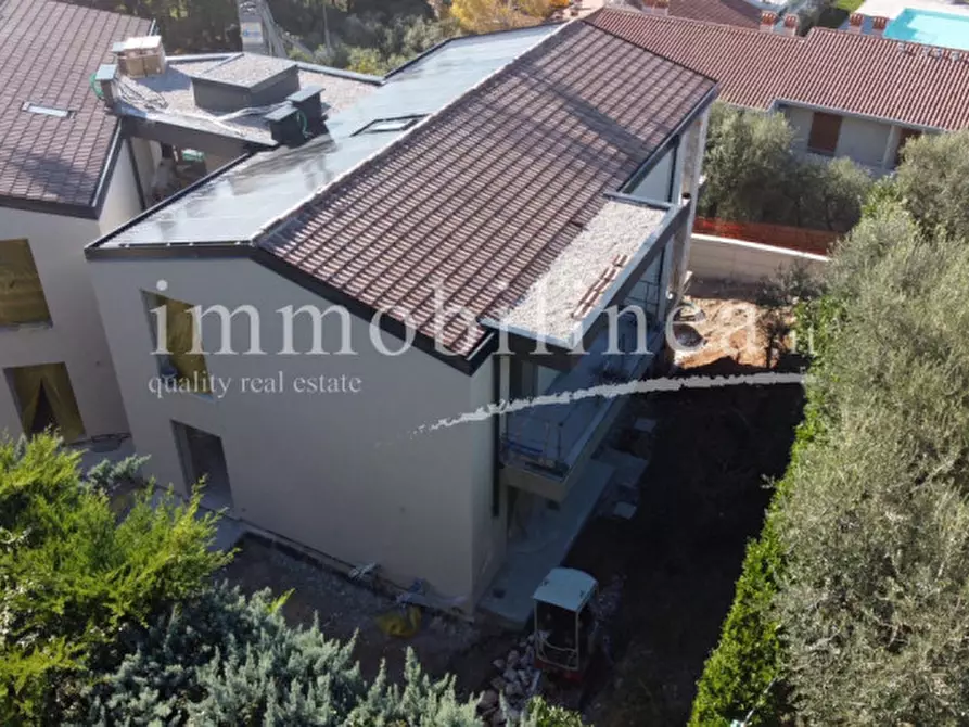 Immagine 11 di Appartamento in vendita  in Via Cà Bianca a Torri Del Benaco