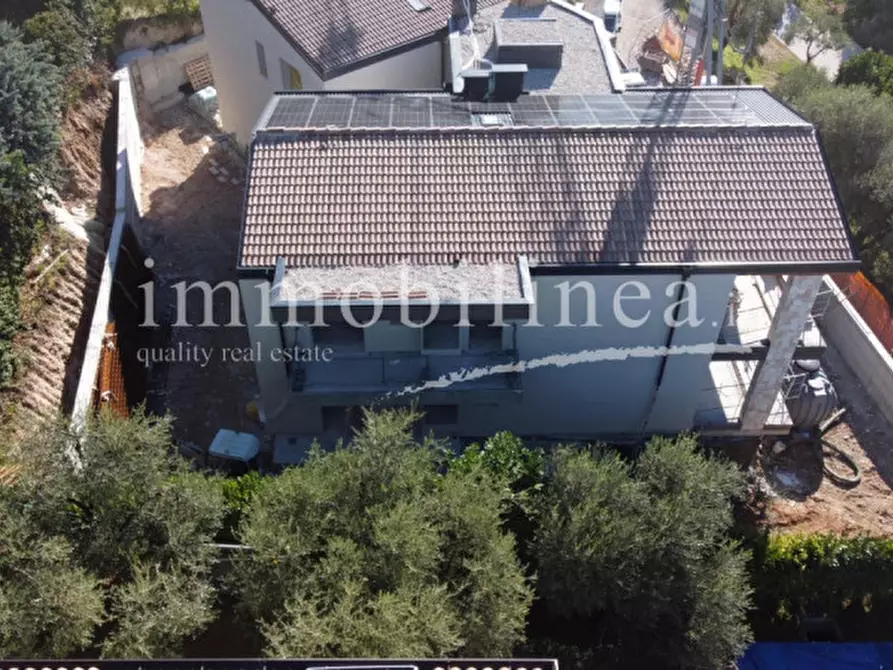 Immagine 12 di Appartamento in vendita  in Via Cà Bianca a Torri Del Benaco