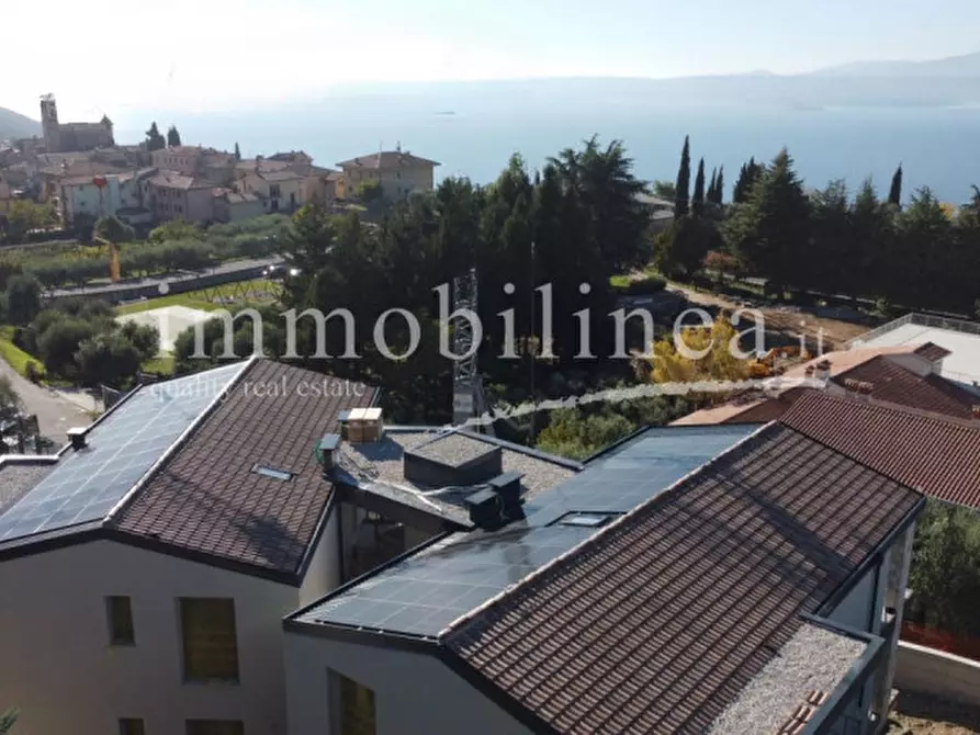 Immagine 13 di Appartamento in vendita  in Via Cà Bianca a Torri Del Benaco
