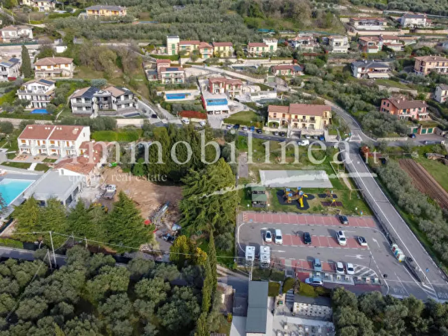 Immagine 14 di Appartamento in vendita  in Via Cà Bianca a Torri Del Benaco