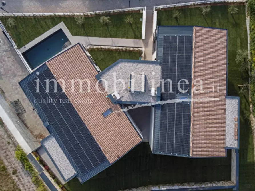 Immagine 17 di Appartamento in vendita  in Via Cà Bianca a Torri Del Benaco