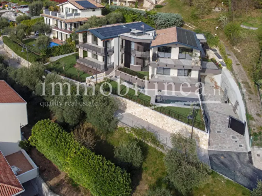 Immagine 21 di Appartamento in vendita  in Via Cà Bianca a Torri Del Benaco