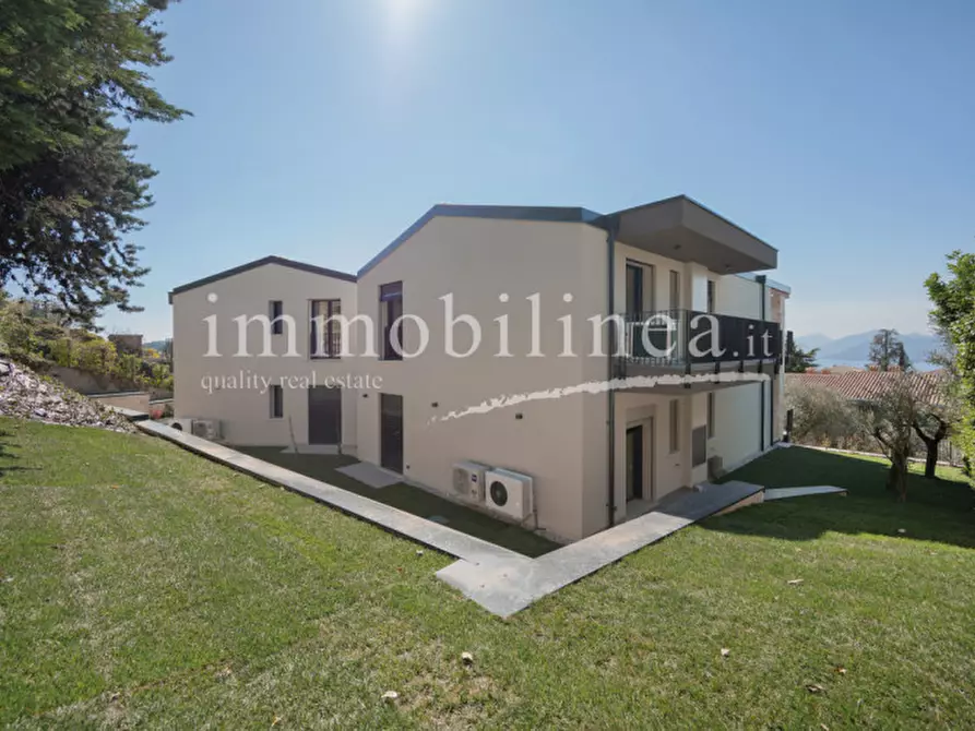 Immagine 22 di Appartamento in vendita  in Via Cà Bianca a Torri Del Benaco