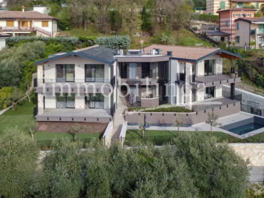 Immagine 23 di Appartamento in vendita  in Via Cà Bianca a Torri Del Benaco