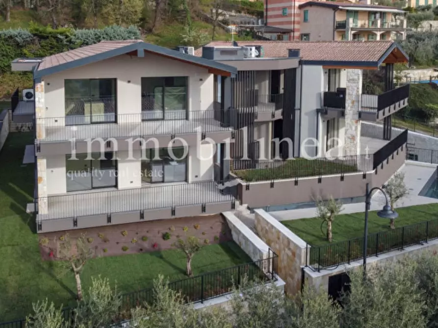 Immagine 26 di Appartamento in vendita  in Via Cà Bianca a Torri Del Benaco