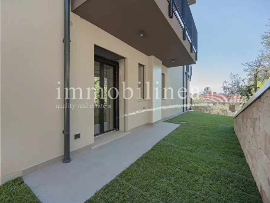 Immagine 33 di Appartamento in vendita  in Via Cà Bianca a Torri Del Benaco