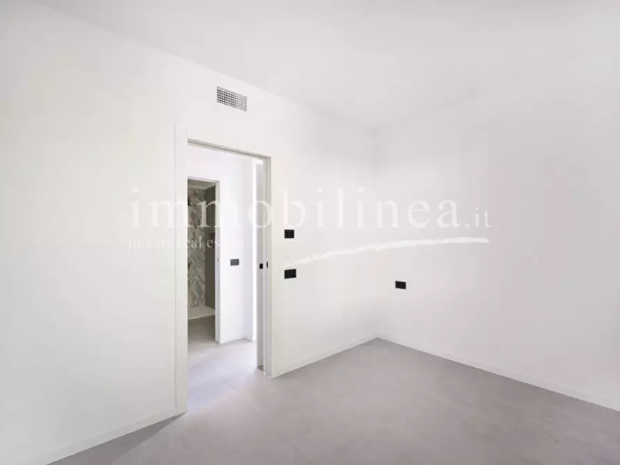 Immagine 41 di Appartamento in vendita  in Via Cà Bianca a Torri Del Benaco