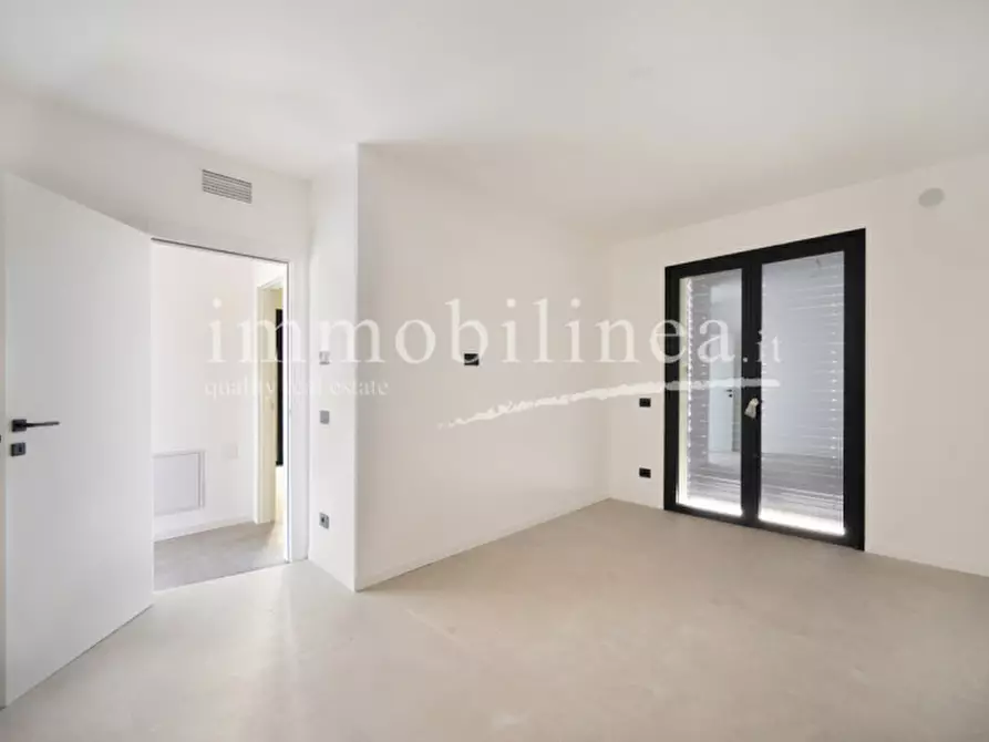 Immagine 42 di Appartamento in vendita  in Via Cà Bianca a Torri Del Benaco