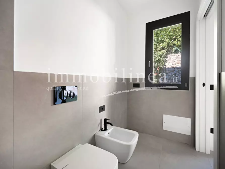 Immagine 46 di Appartamento in vendita  in Via Cà Bianca a Torri Del Benaco