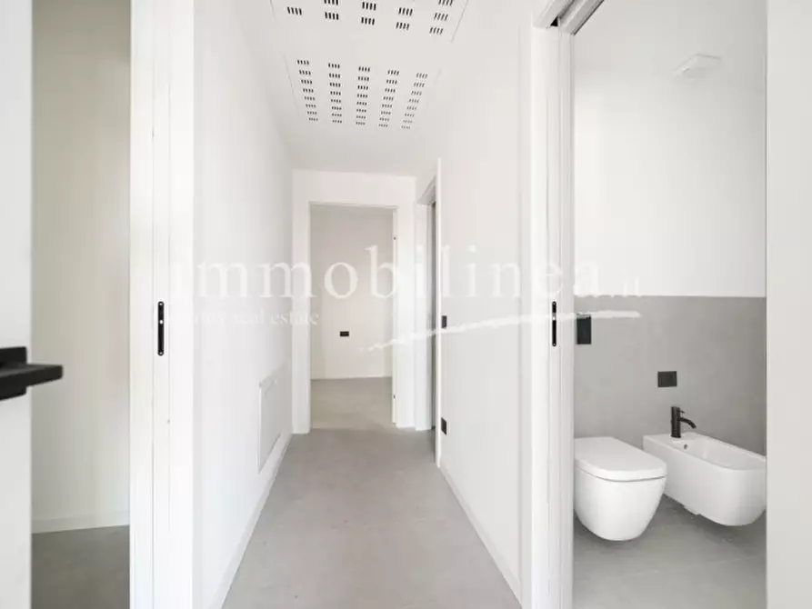 Immagine 48 di Appartamento in vendita  in Via Cà Bianca a Torri Del Benaco