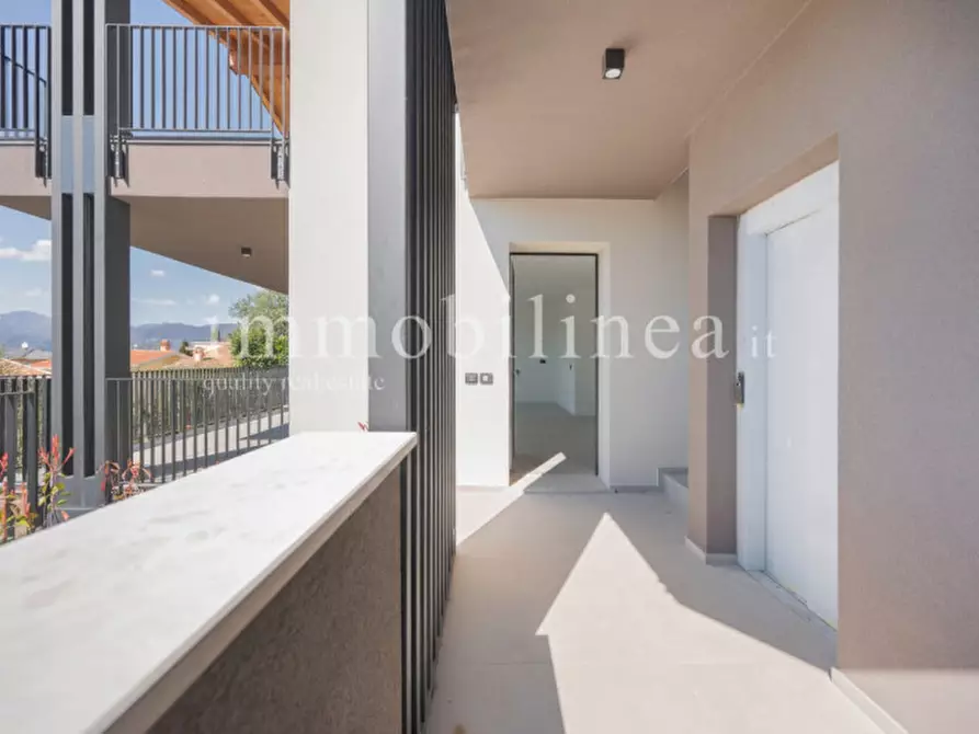 Immagine 49 di Appartamento in vendita  in Via Cà Bianca a Torri Del Benaco