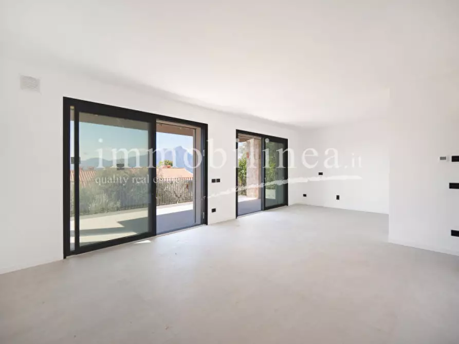 Immagine 51 di Appartamento in vendita  in Via Cà Bianca a Torri Del Benaco