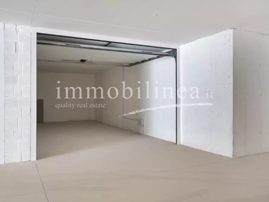 Immagine 56 di Appartamento in vendita  in Via Cà Bianca a Torri Del Benaco