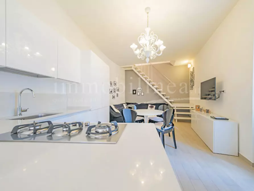 Immagine 4 di Rustico / casale in vendita  in Piazzetta Portici a Torri Del Benaco