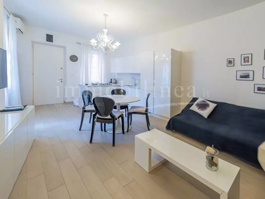 Immagine 6 di Rustico / casale in vendita  in Piazzetta Portici a Torri Del Benaco