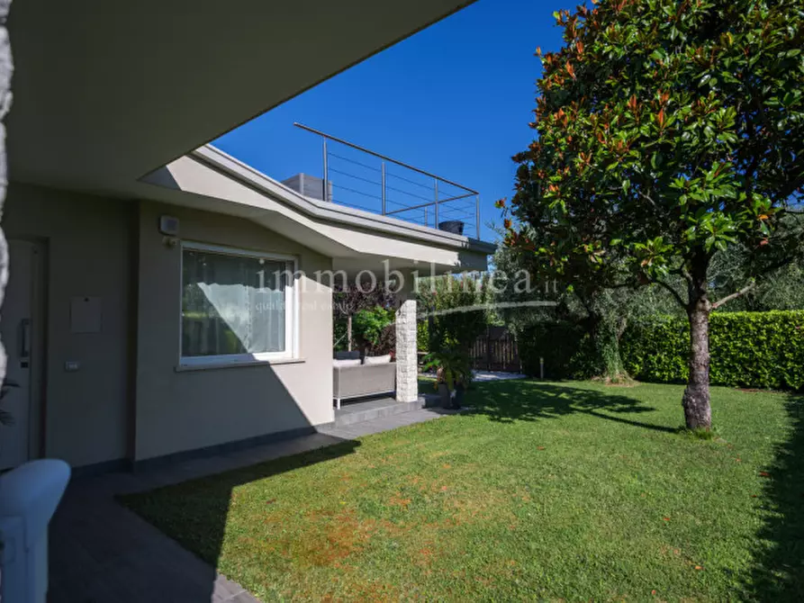 Immagine 6 di Villa in vendita  in Giare - Valsorda a Bardolino