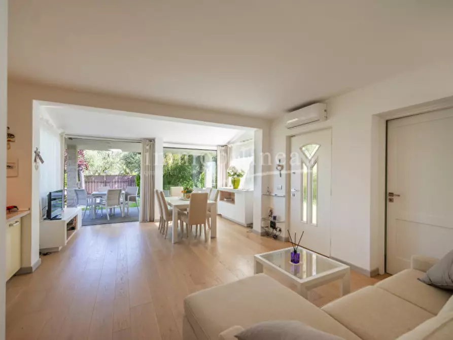 Immagine 14 di Villa in vendita  in Giare - Valsorda a Bardolino