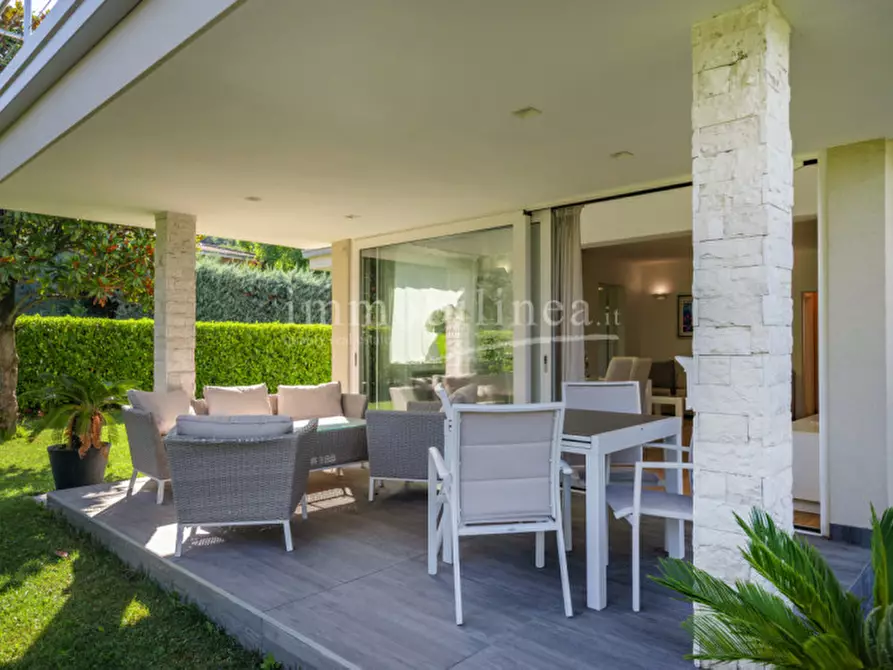 Immagine 15 di Villa in vendita  in Giare - Valsorda a Bardolino