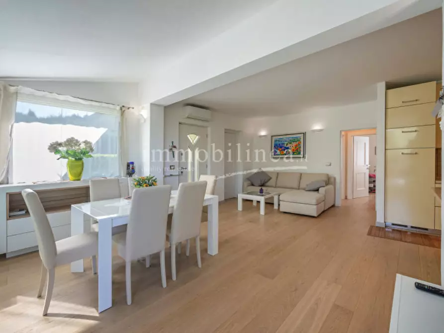 Immagine 18 di Villa in vendita  in Giare - Valsorda a Bardolino