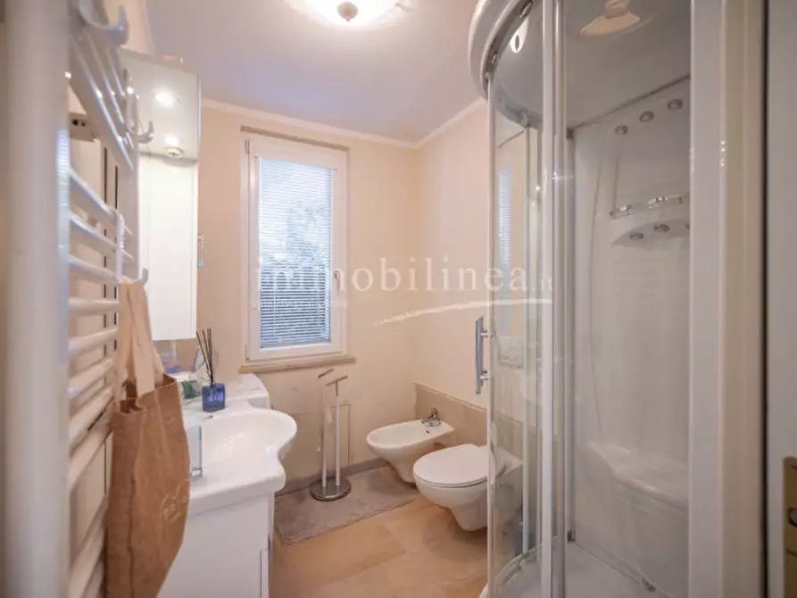 Immagine 26 di Villa in vendita  in Giare - Valsorda a Bardolino