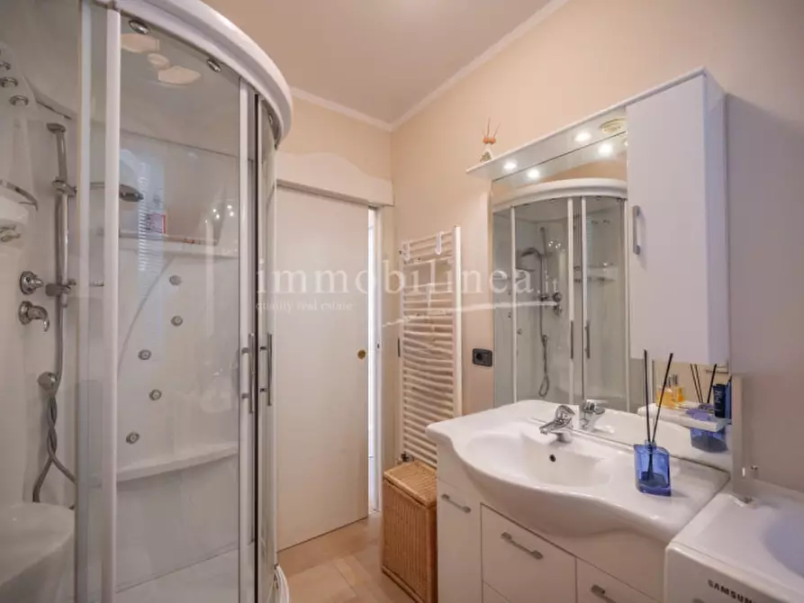 Immagine 30 di Villa in vendita  in Giare - Valsorda a Bardolino