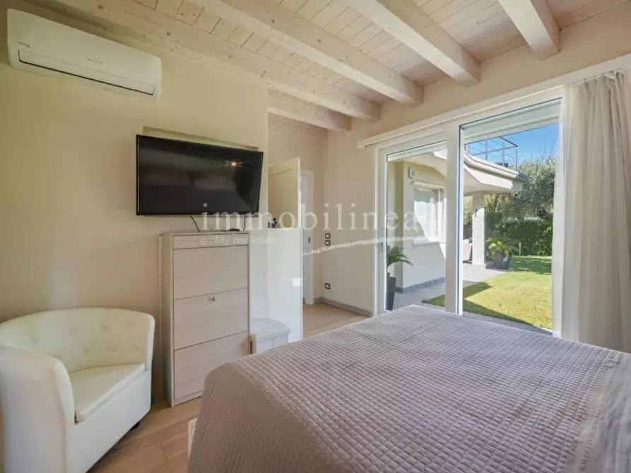 Immagine 30 di Villa in vendita  in Giare - Valsorda a Bardolino