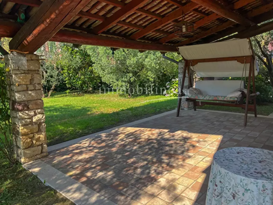 Immagine 15 di Villa in vendita  in via volpara 5 a Torri Del Benaco