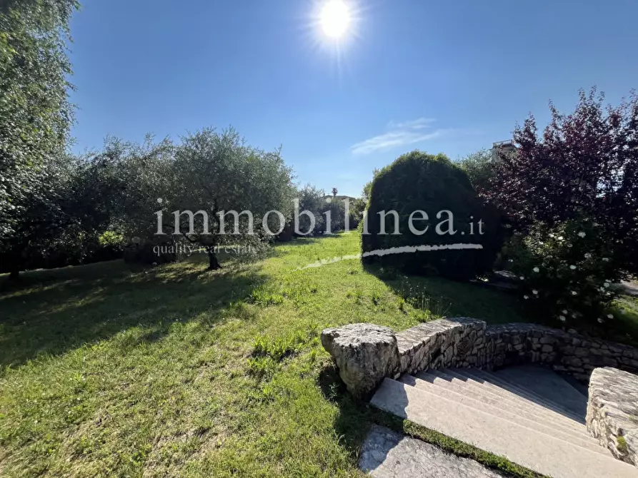 Immagine 17 di Villa in vendita  in via volpara 5 a Torri Del Benaco