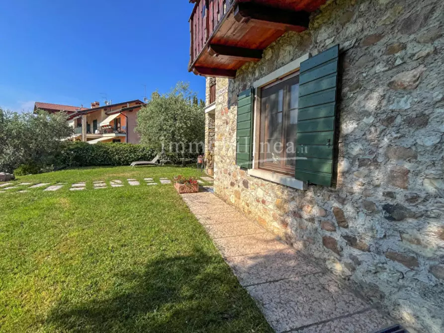 Immagine 18 di Villa in vendita  in via volpara 5 a Torri Del Benaco