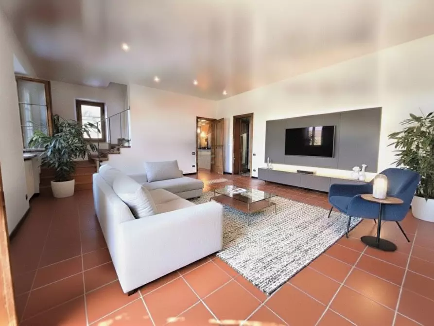 Immagine 26 di Villa in vendita  in via volpara 5 a Torri Del Benaco