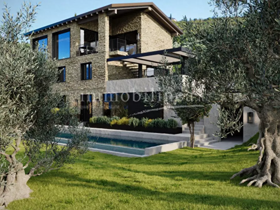 Immagine 3 di Rustico / casale in vendita  a Torri Del Benaco