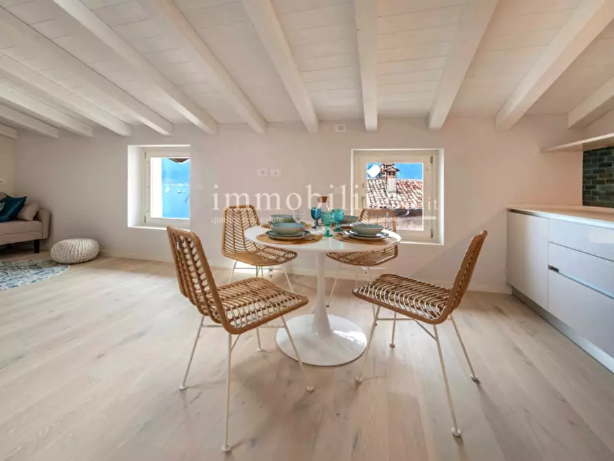 Immagine 1 di Attico in vendita  in Via Angeleri a Brenzone