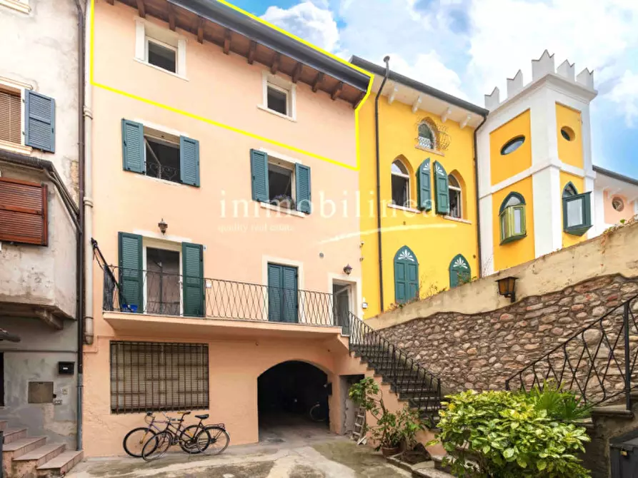 Immagine 1 di Attico in vendita  in Via Angeleri a Brenzone