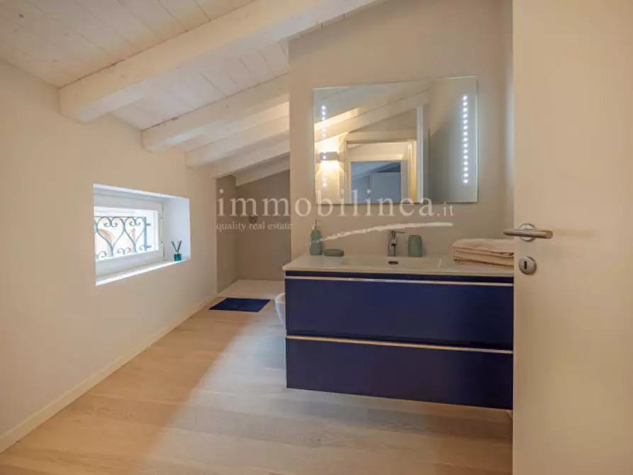 Immagine 9 di Attico in vendita  in Via Angeleri a Brenzone