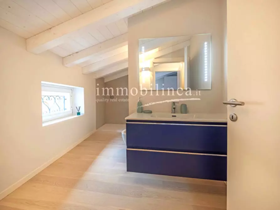 Immagine 10 di Attico in vendita  in Via Angeleri a Brenzone