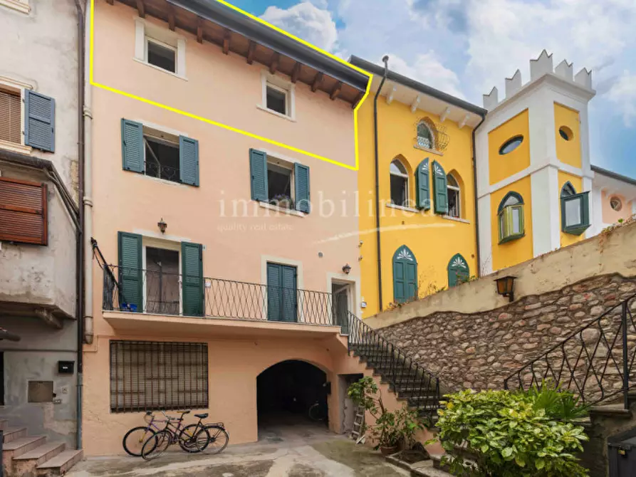 Immagine 12 di Attico in vendita  in Via Angeleri a Brenzone