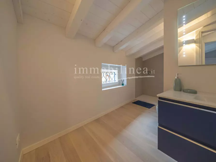 Immagine 14 di Attico in vendita  in Via Angeleri a Brenzone