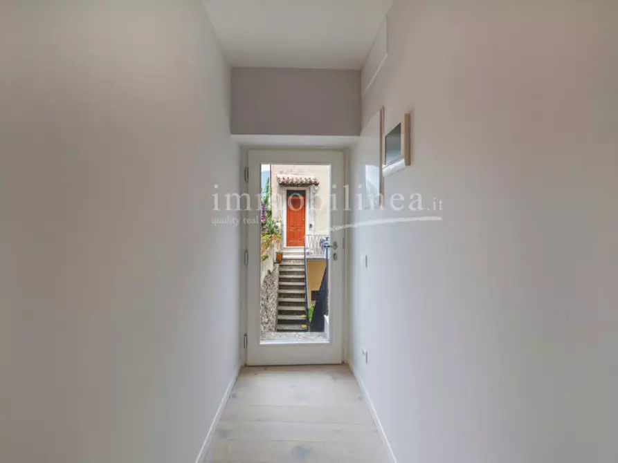 Immagine 25 di Attico in vendita  in Via Angeleri a Brenzone