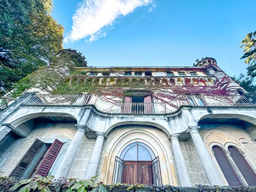 Immagine 11 di Villa in vendita  in Via Sempione sud 26 a Stresa