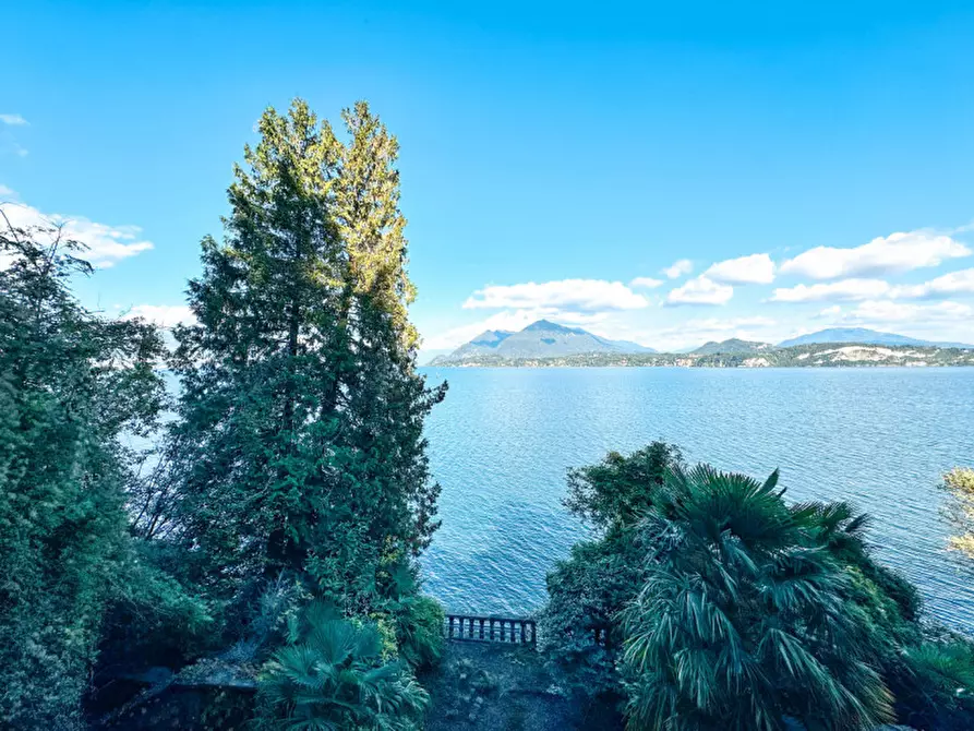 Immagine 16 di Villa in vendita  in Via Sempione sud 26 a Stresa