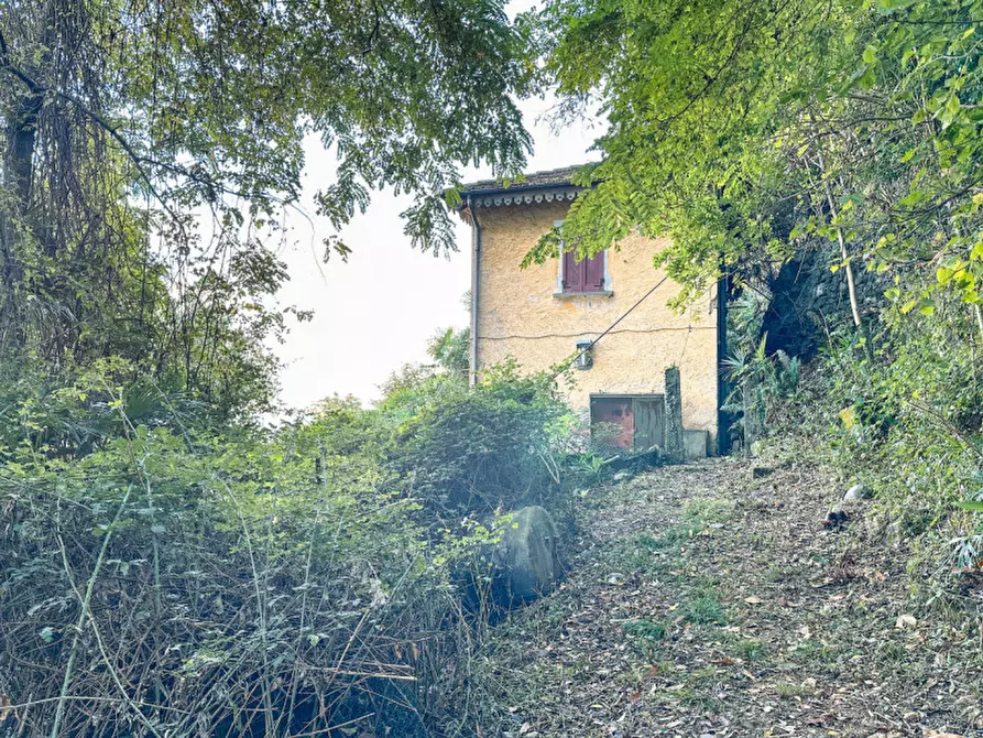 Immagine 18 di Villa in vendita  in Via Sempione sud 26 a Stresa